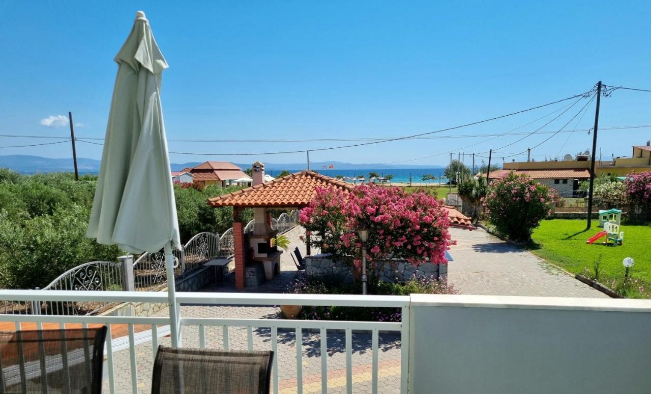 Seaview Aparthotel Nea Poteidaia Exterior photo