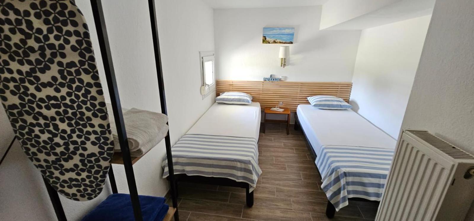 Seaview Aparthotel Nea Poteidaia Exterior photo