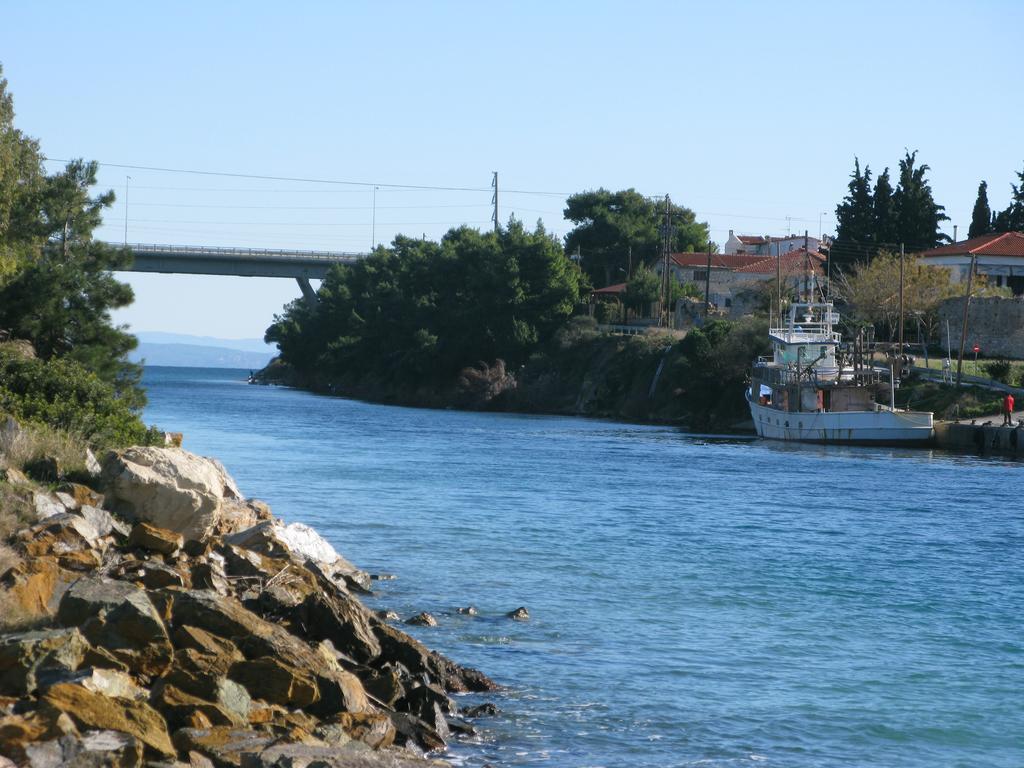 Seaview Aparthotel Nea Poteidaia Exterior photo